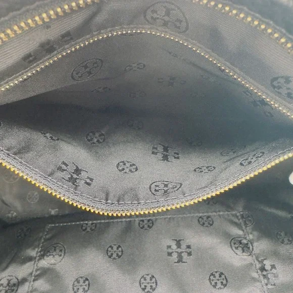 Tory Burch Meyer Plaque Pebbled Leather Tote Bag in Black - Picture 10 of 16